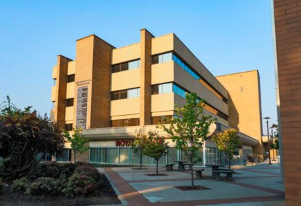 orchard-plaza-professional-building-04